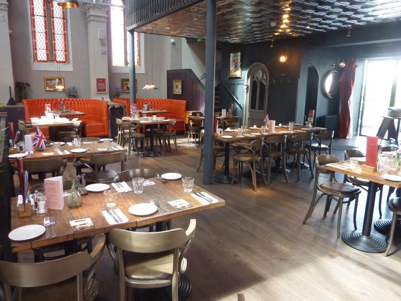 Bistrot Pierre Internal 3 June 2022 DS. (Pub). Published on 08-06-2022