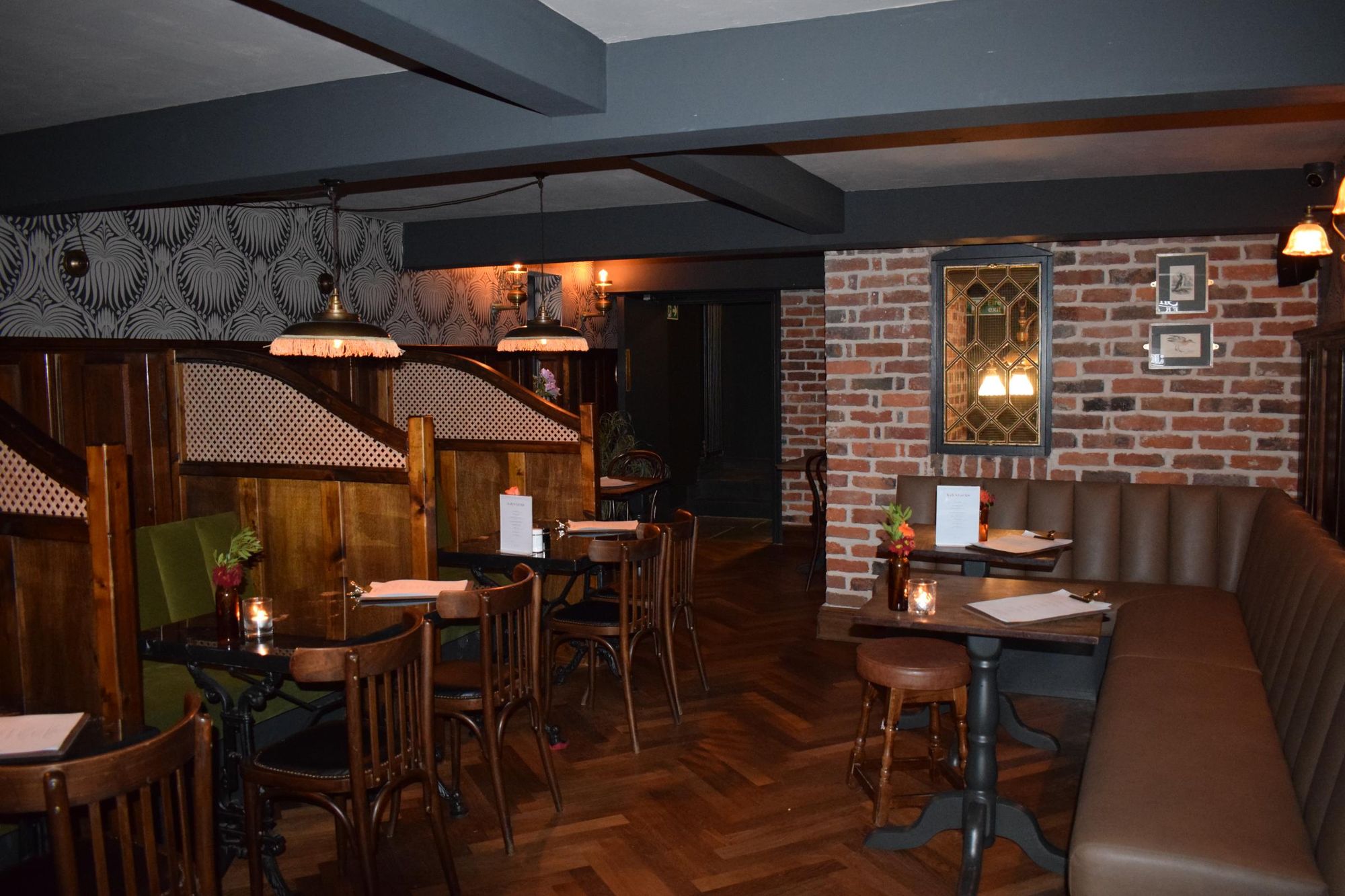 Plau Dining Area Mick Slaughter. (Pub). Published on 26-03-2022