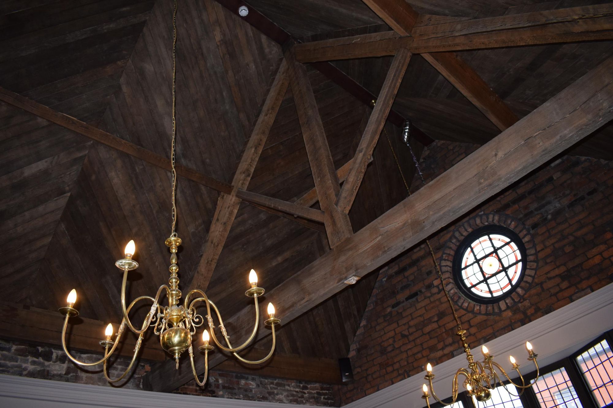 Plau Dining Room Roof Mick Slaughter. (Pub). Published on 26-03-2022