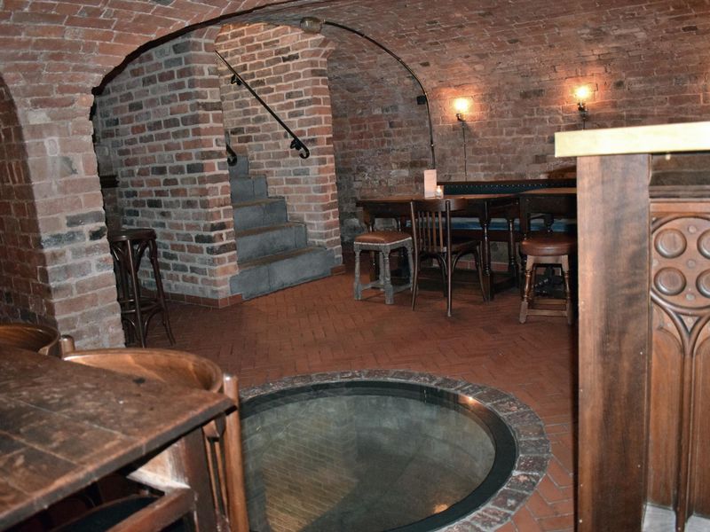 Plau Cellar Mick Slaughter. (Pub, Bar). Published on 26-03-2022 