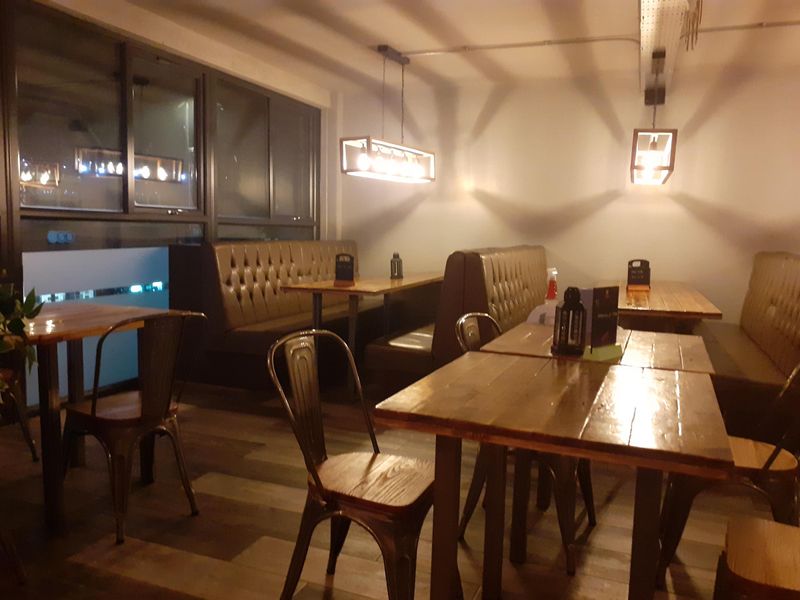Upstairs 18.12.21. (Pub, Restaurant). Published on 18-12-2021 