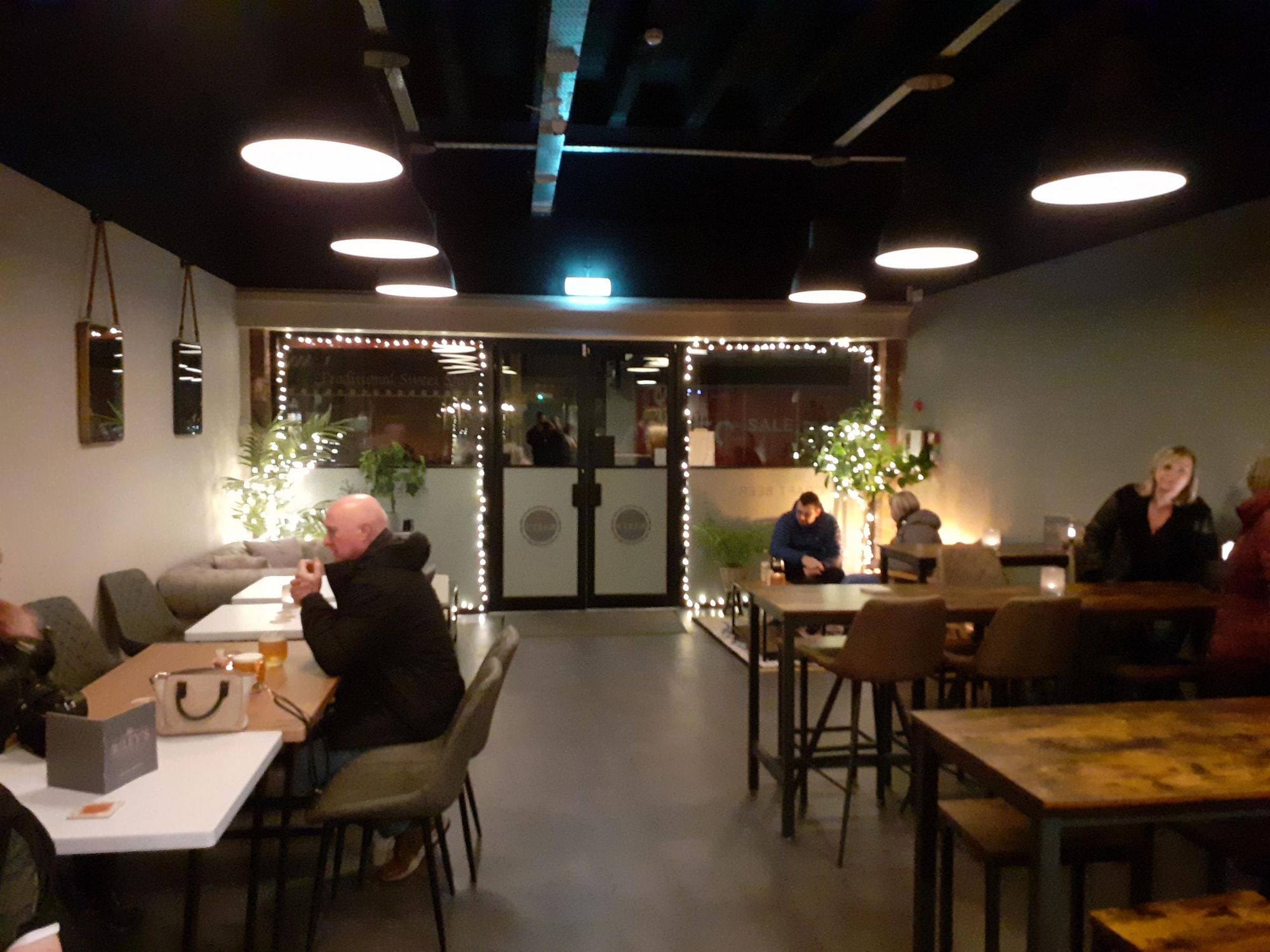 14.01.22 RL Seating. (Pub, Customers). Published on 15-01-2022