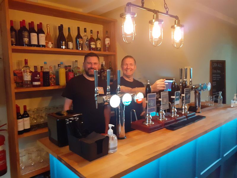 Adam and Dave from Escape behind the bar 18.12.21. (Bar, Publican). Published on 18-12-2021