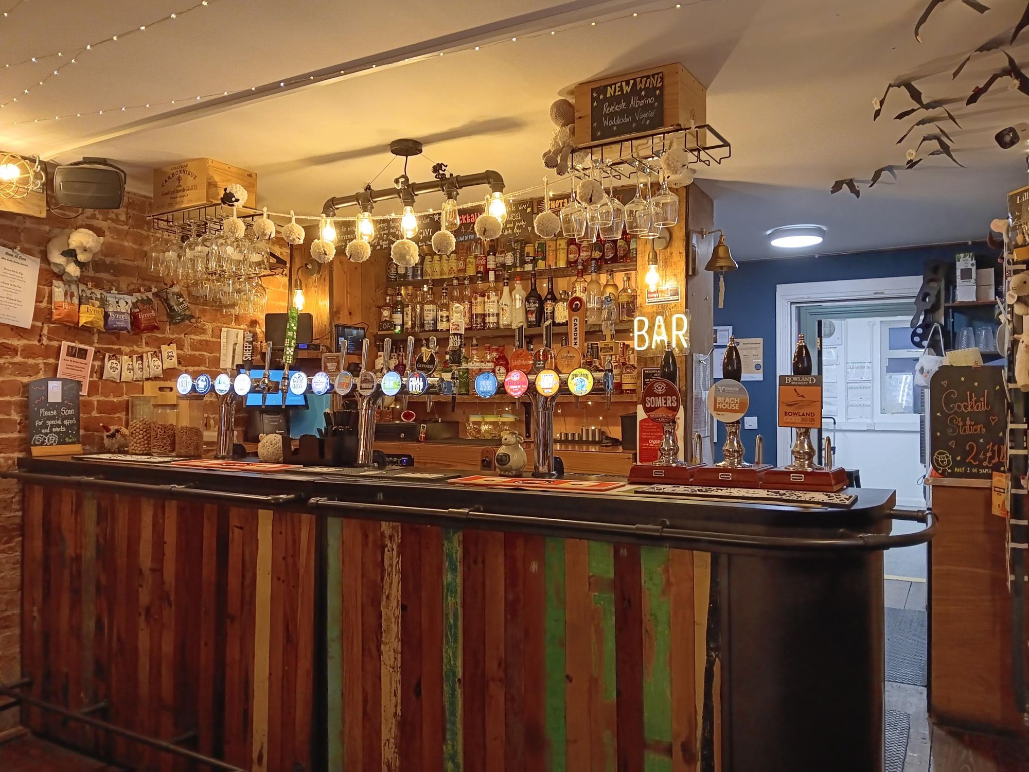 July 2025. (Pub, Bar). Published on 06-07-2025