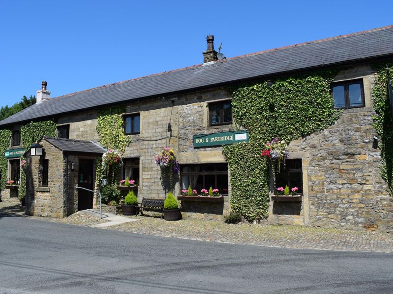 Dog & Partridge, Chipping 17.7.17. (Pub, External, Key). Published on 24-07-2017