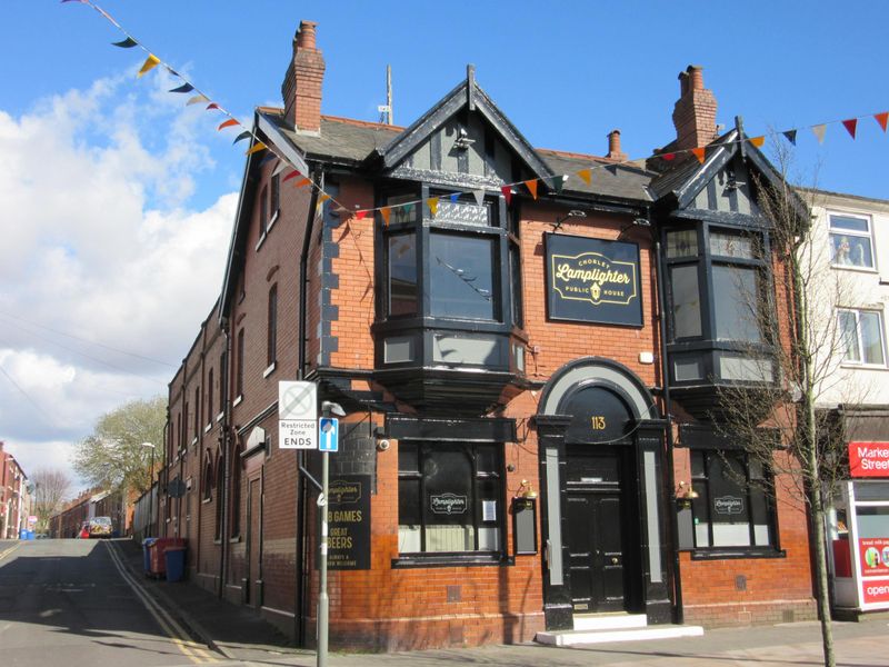 Lamplighter 11.04.2021. (Pub, External, Sign, Key). Published on 11-04-2021