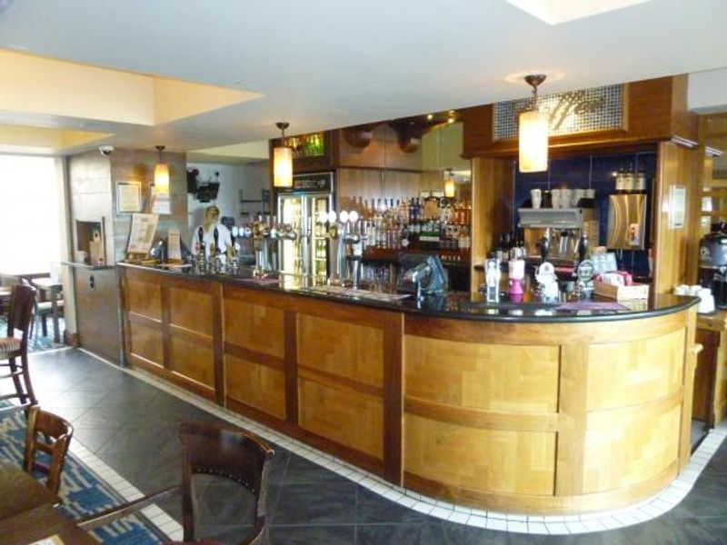 Henry Tate, Chorley - upstairs bar. (Pub, Bar). Published on 07-08-2015