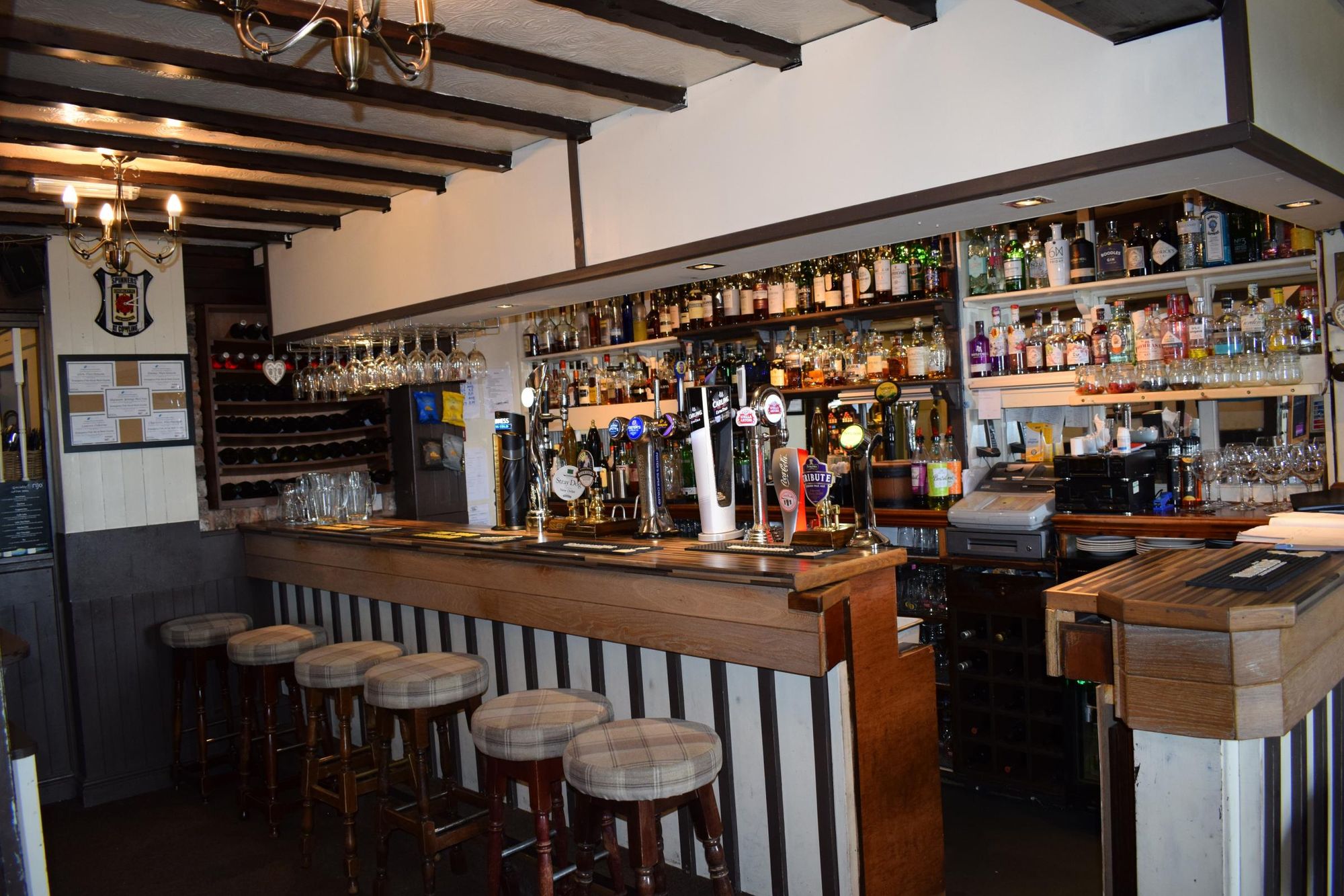 Spinners at Cowling, Chorley - Bar 13.7.17. (Pub, Bar). Published on 13-07-2017