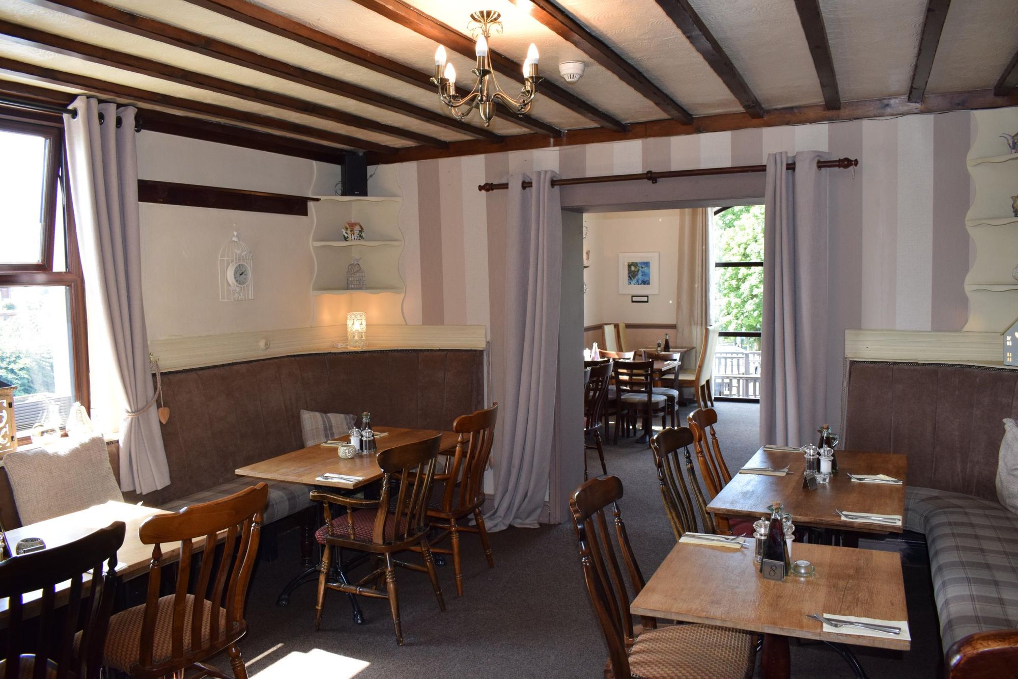 Spinners at Cowling, Chorley - Restaurant 13.7.17. (Pub, Restaurant). Published on 13-07-2017