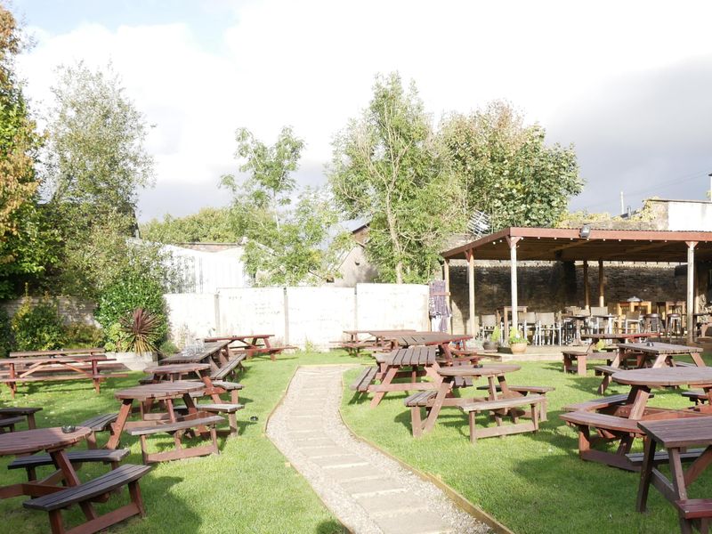 Cardwell Arms 4 Garden Oct 2022 DS. (Pub, Garden). Published on 13-10-2022