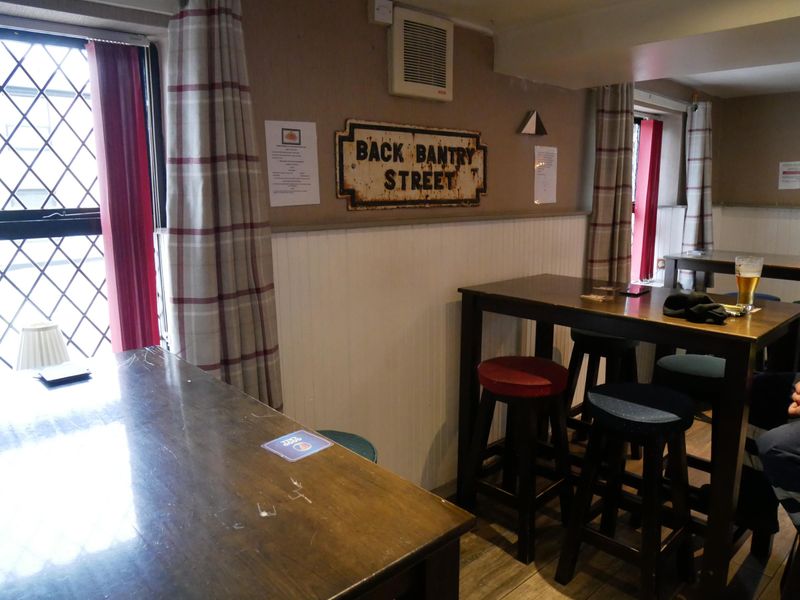 White Bear 5 Sep 2022 DS. (Pub). Published on 28-09-2022