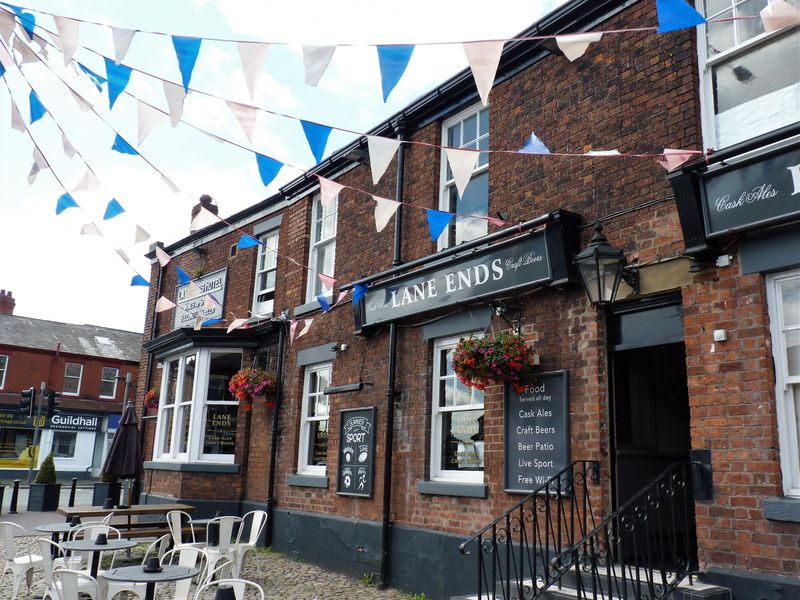 Lane Ends, Preston July 2017. (Pub, External). Published on 20-07-2017