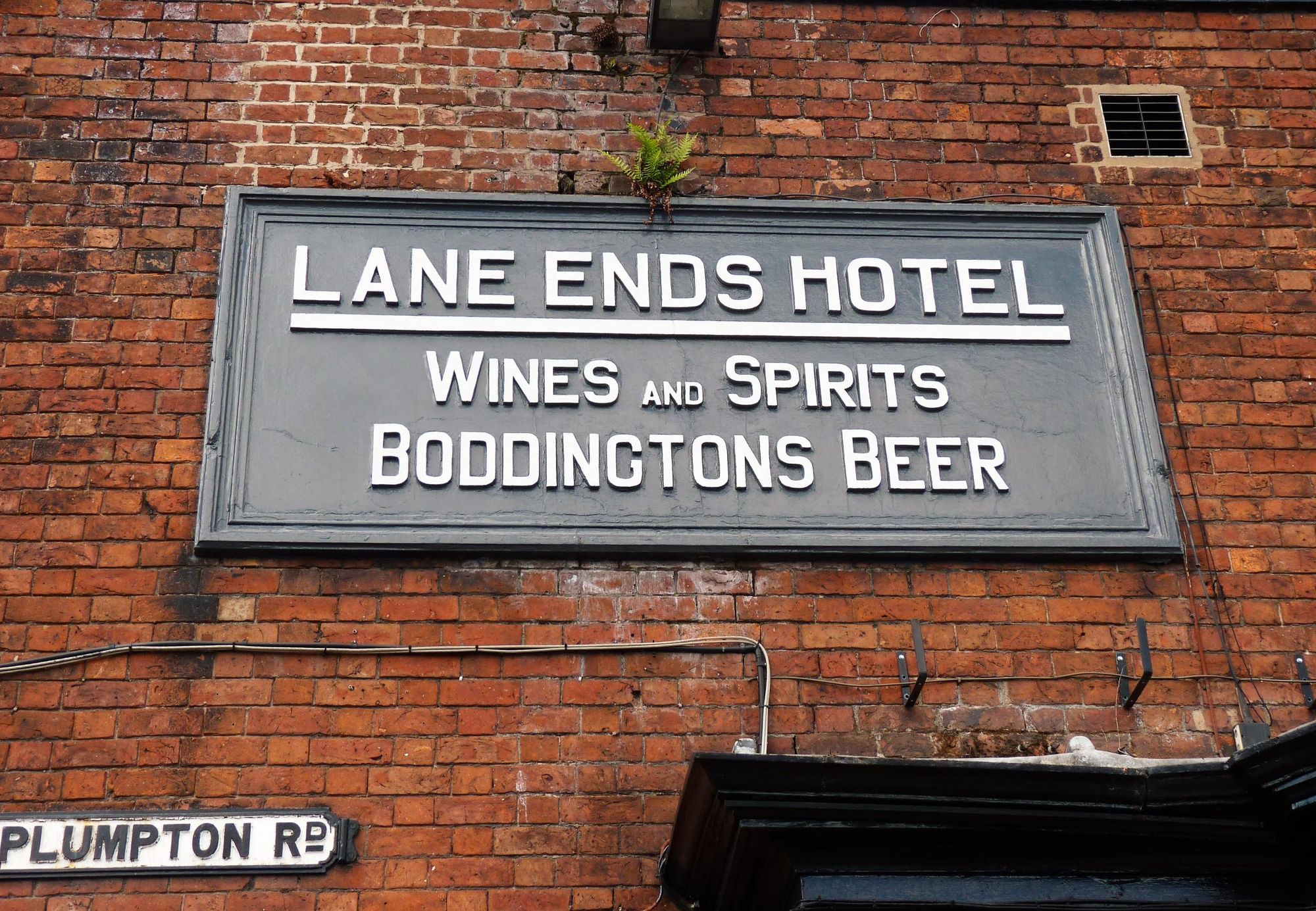Lane Ends, Preston, July 2017. (Sign). Published on 20-07-2017