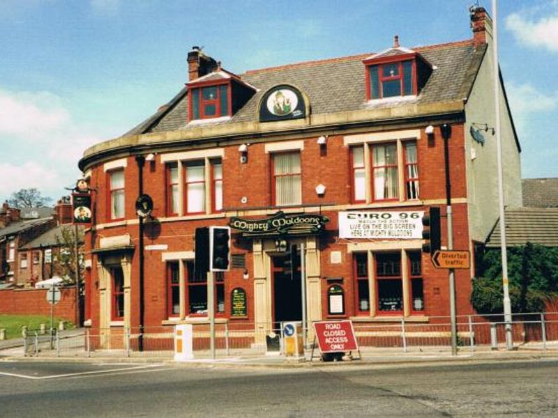 Mighty Muldoons, Preston. (Pub, External). Published on 09-11-2015