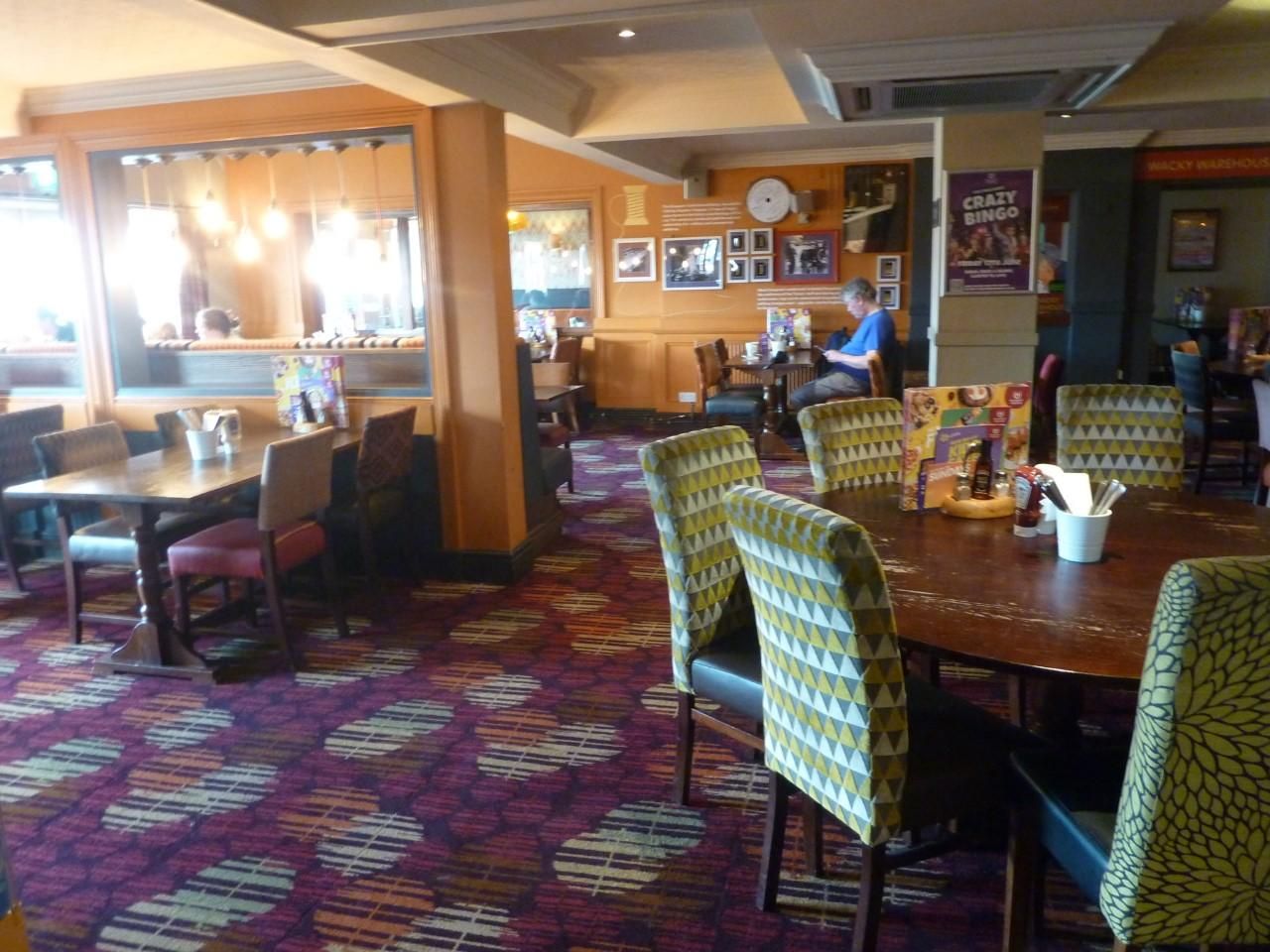 Internal Photo 2 May 2022 DS. (Pub). Published on 05-05-2022