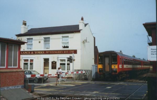 Lancs & Yorks, Bamber Bridge. (Pub, External). Published on 22-07-2015