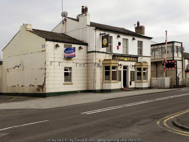 Lancs & Yorks, Bamber Bridge. (Pub, External). Published on 22-07-2015