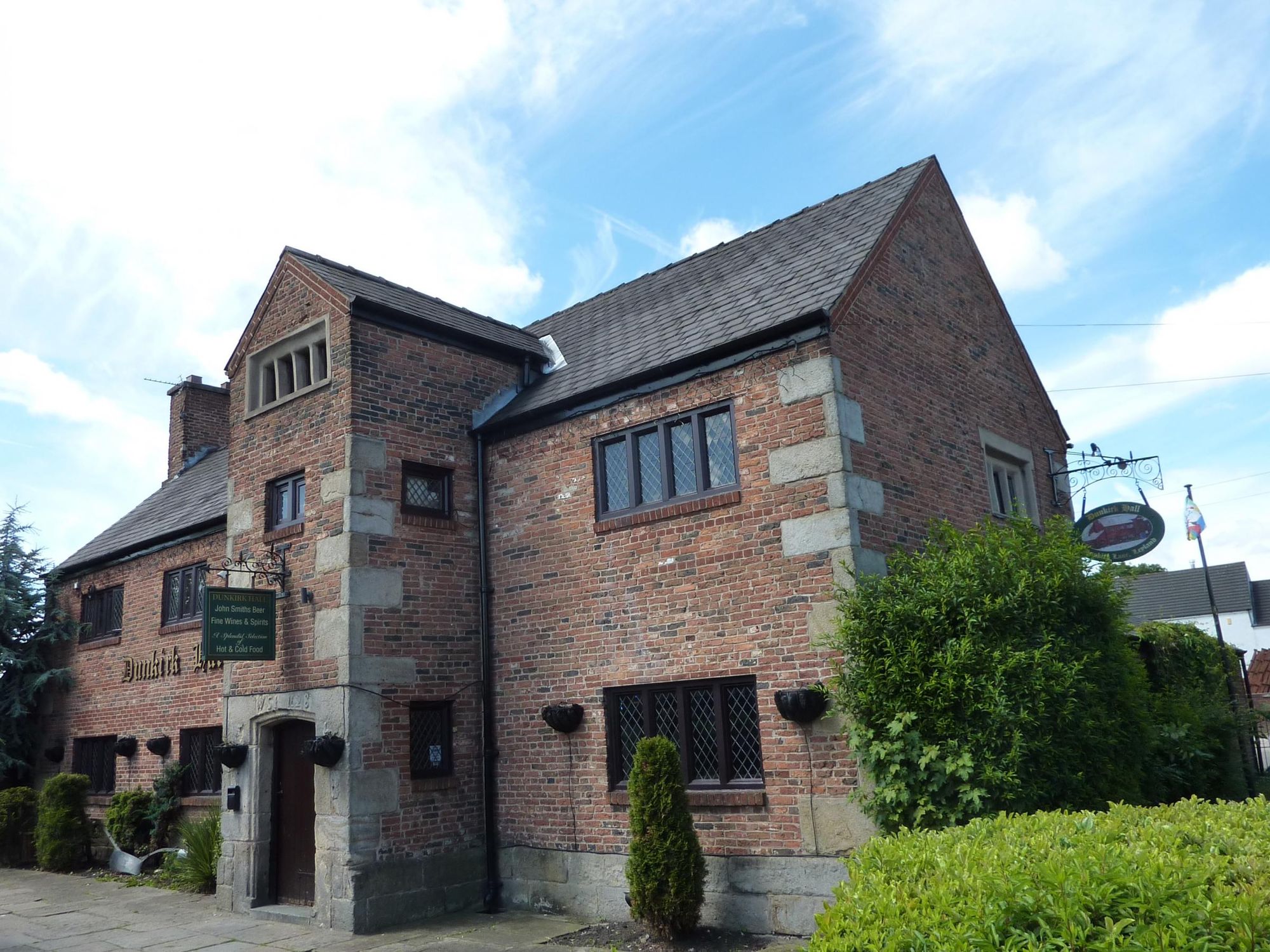 Dunkirk Hall, Leyland (2), July 2017 (D Sherliker). (Pub, External). Published on 11-07-2017