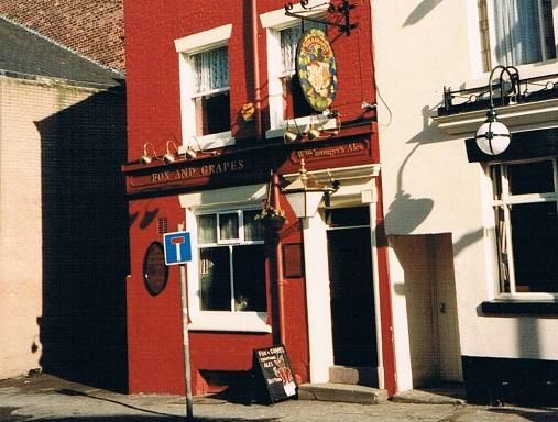 Fox & Grapes, Preston (Jim Holderness). (Pub, External). Published on 04-11-2015