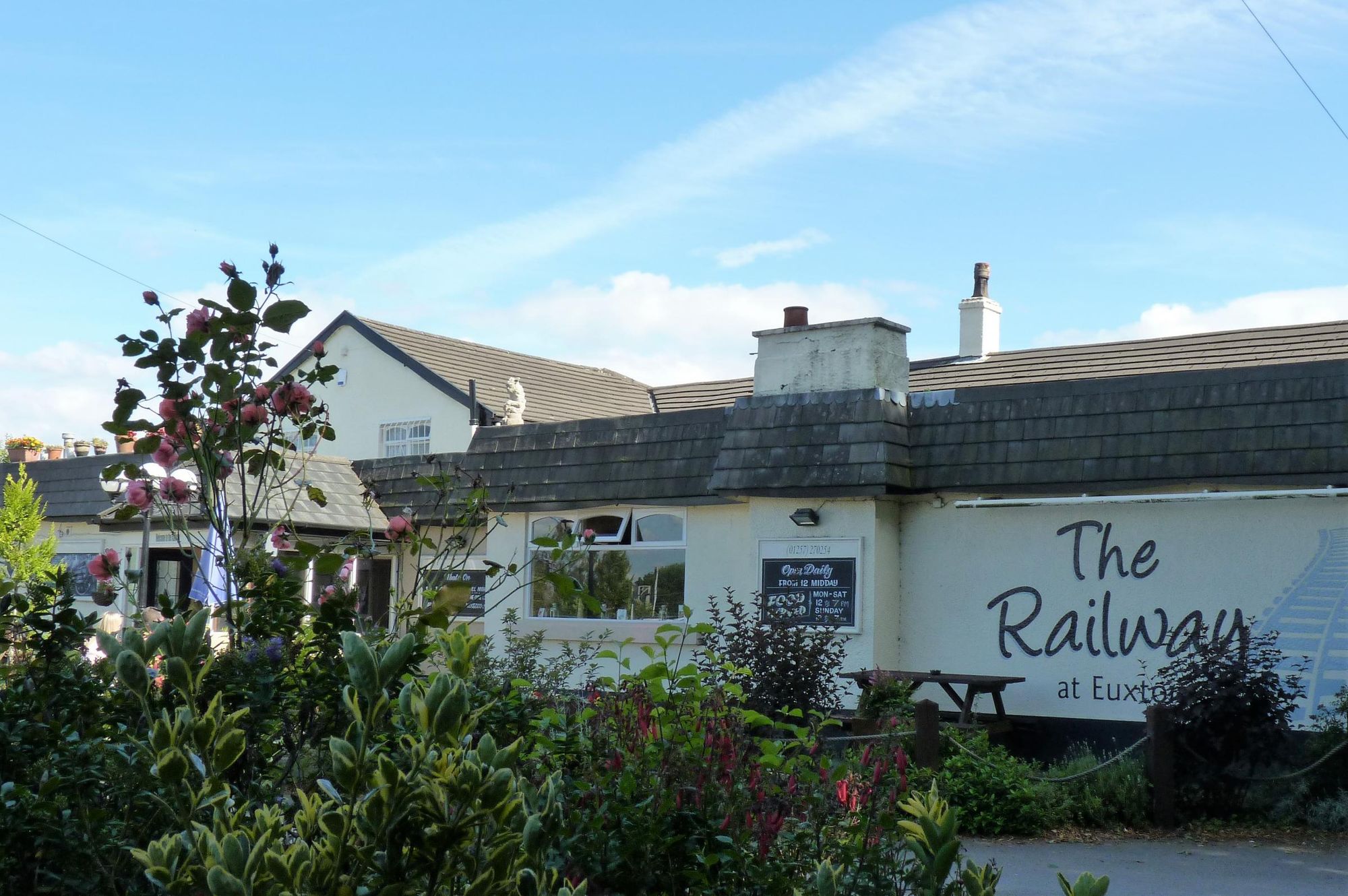 Railway at Euxton - July 2017. (Pub, External). Published on 24-07-2017