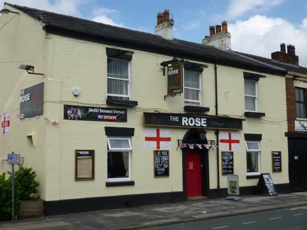 Rose at Farinton. (Pub, External). Published on 22-07-2015