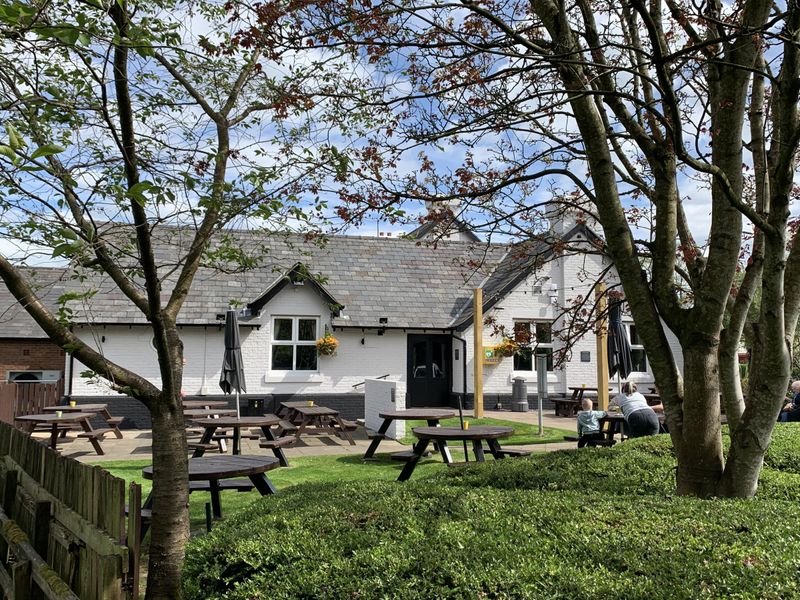 April 2025. (Pub, External, Garden). Published on 27-04-2025 