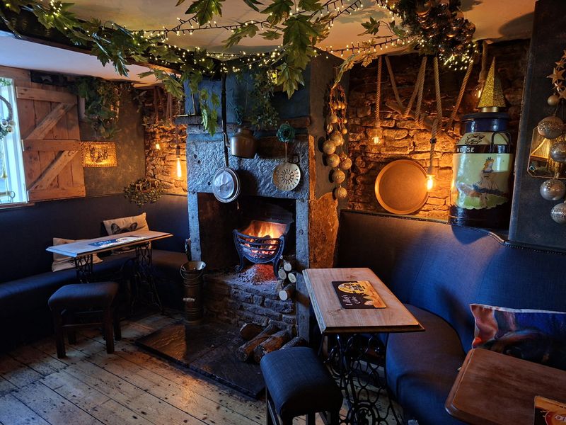 Front Bar, Bay Horse, Heath Charnock Nov 2025. (Pub). Published on 25-11-2025 