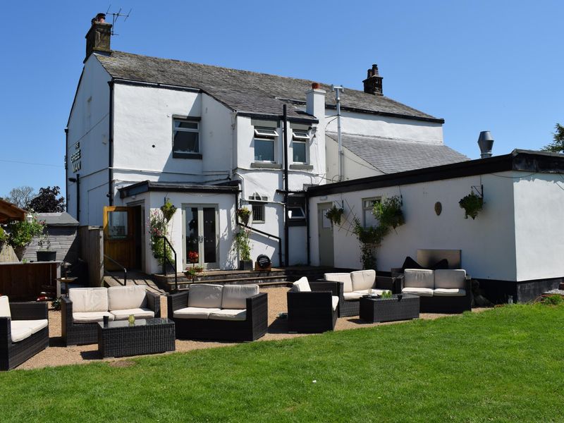 Green Man, rear elevation 17.7.17. (Pub, External, Garden). Published on 27-07-2017