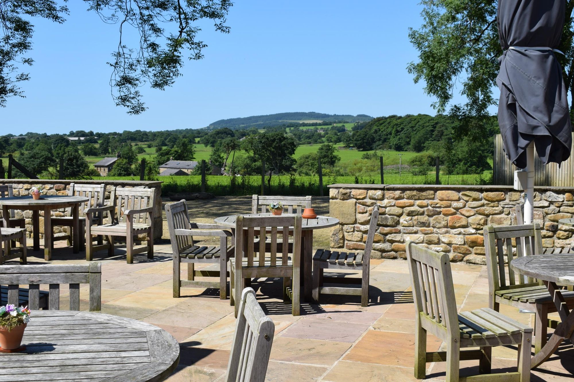 Derby Arms, Thornley 17.7.17. (Pub, Garden). Published on 19-07-2017