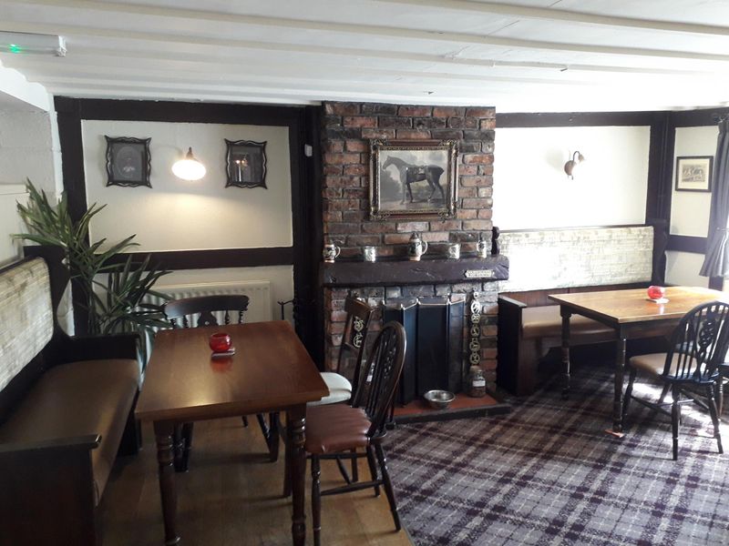 Rose & Crown. (Pub). Published on 17-05-2019