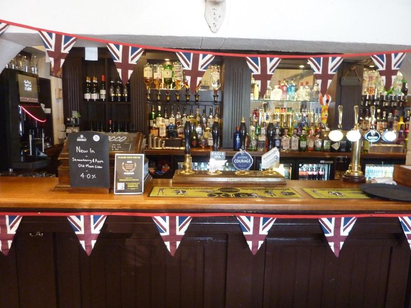 Rose & Crown Ulnes Walton Bar May 2022 DS. (Pub, Bar). Published on 11-05-2022