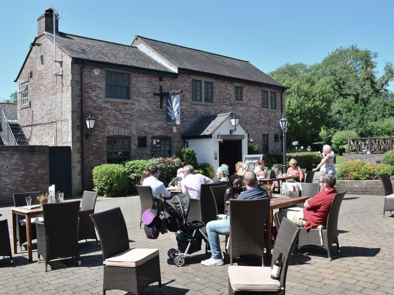 Malthouse Farm, Chorley 17.7.17. (Pub, External). Published on 06-08-2017 