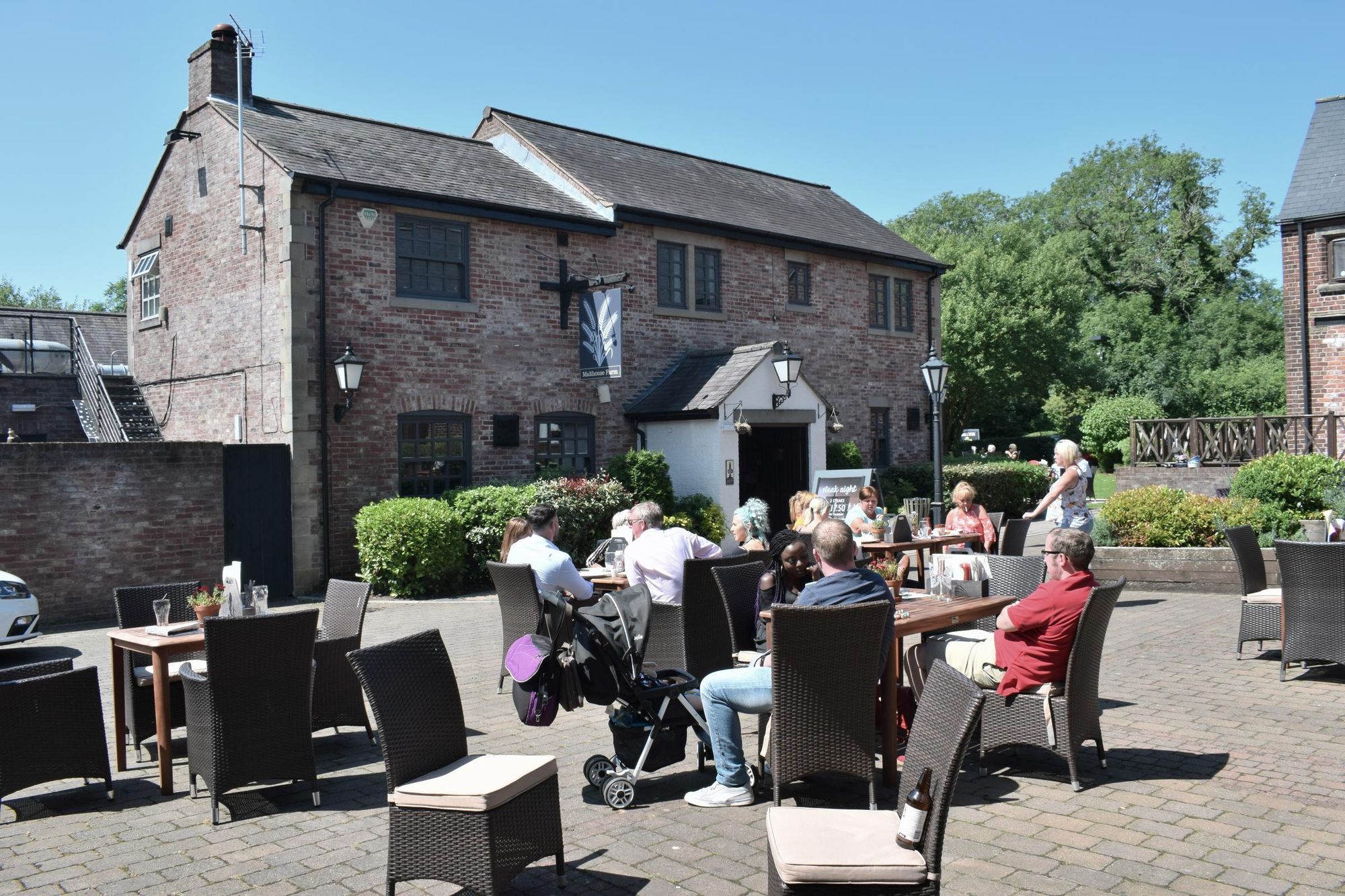 Malthouse Farm, Chorley 17.7.17. (Pub, External). Published on 06-08-2017