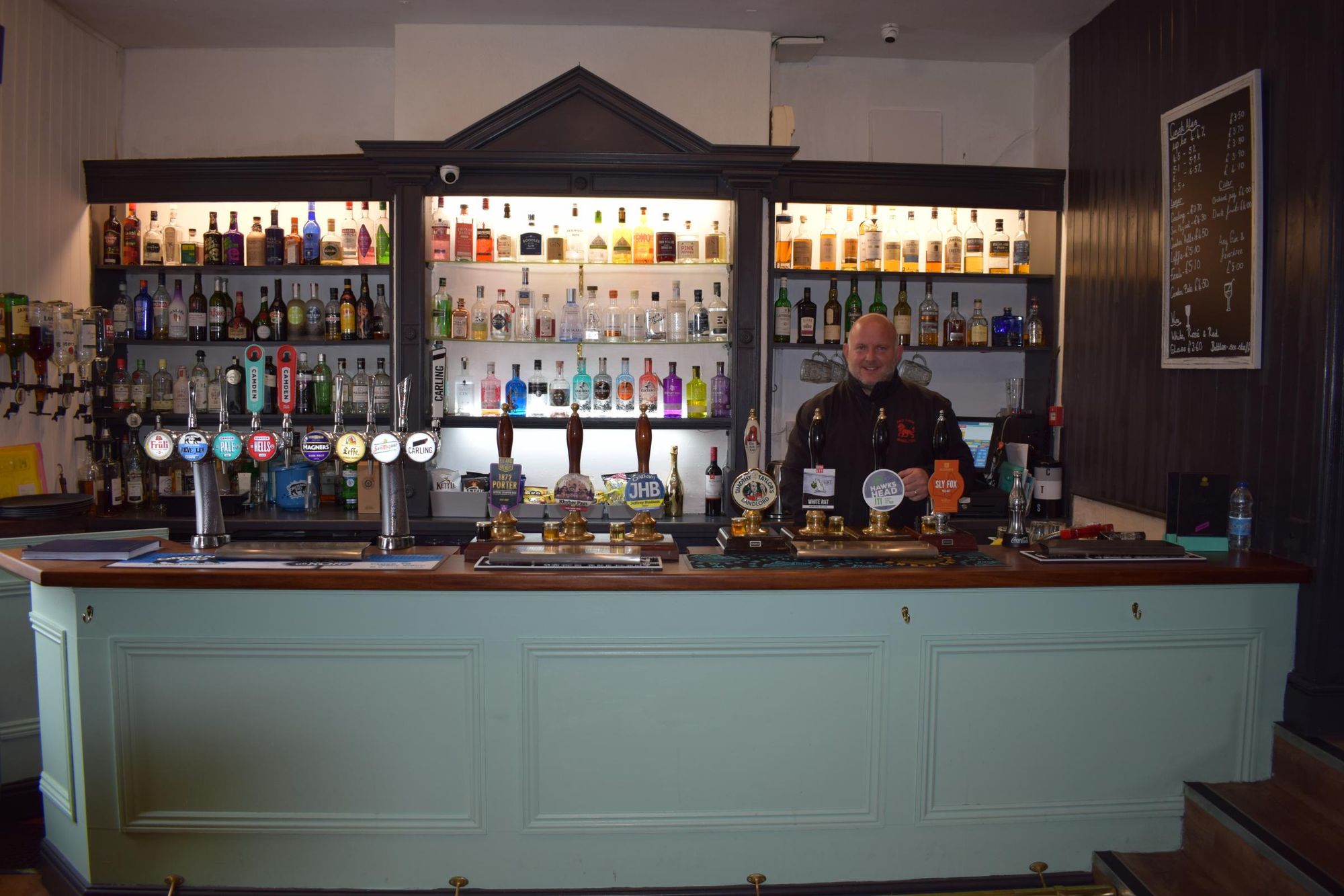 Red Lion, Wheelton, Bar. (Pub, Bar). Published on 26-05-2021