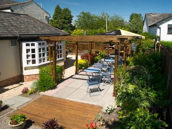 (External, Garden). Published on 04-07-2017