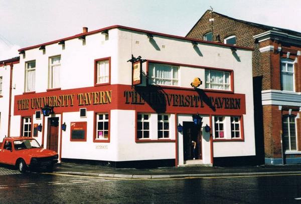 University Tavern, Preston (Jim Holderness). (Pub, External). Published on 27-10-2015