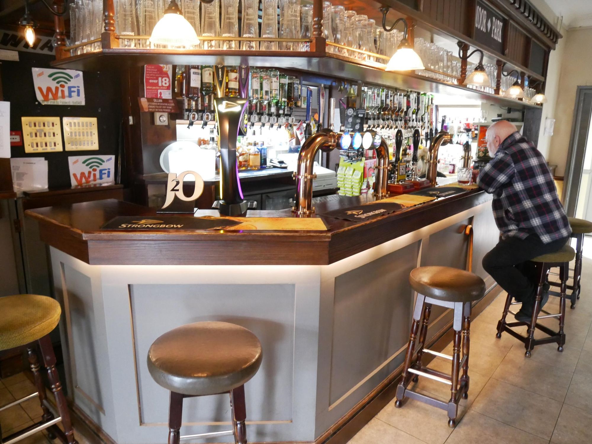 Moor Park 3 August 2022 DS. (Pub, Bar). Published on 24-08-2022