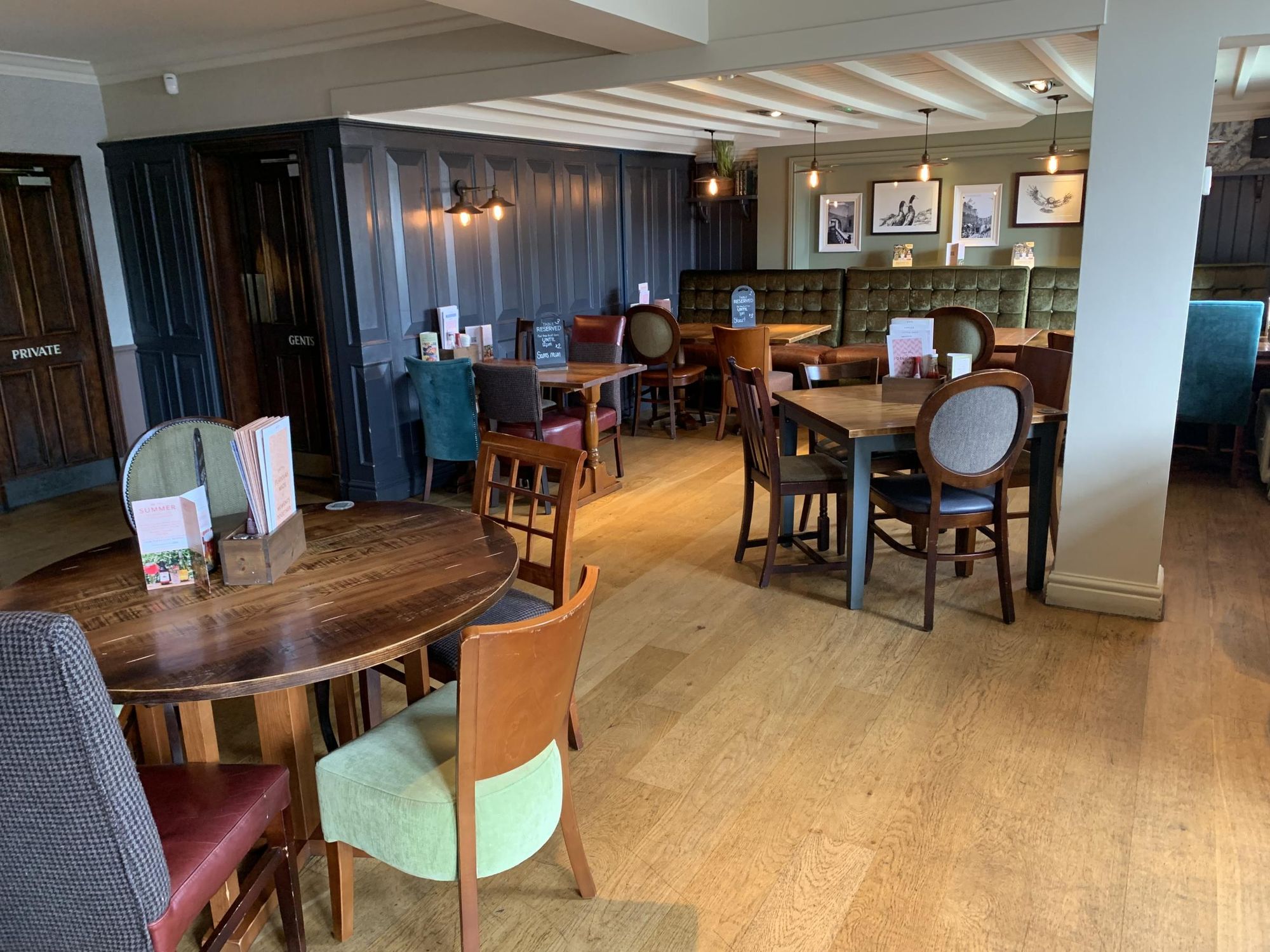 Interior 4.7.25 (David Sherliker). (Pub). Published on 04-07-2025