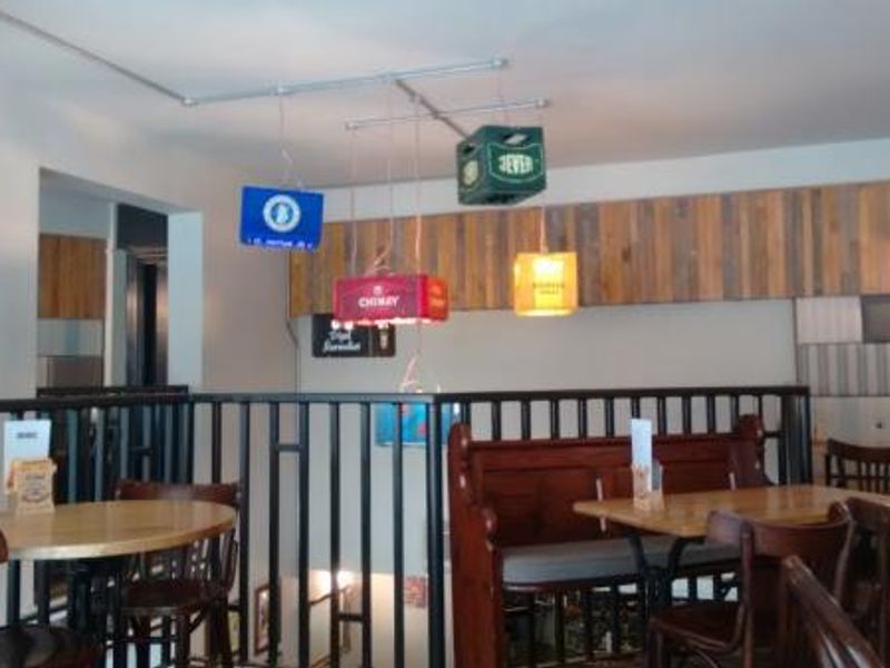 (Bar). Published on 12-06-2016