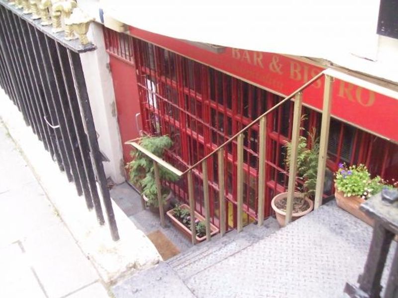 (External, Bar). Published on 05-05-2015