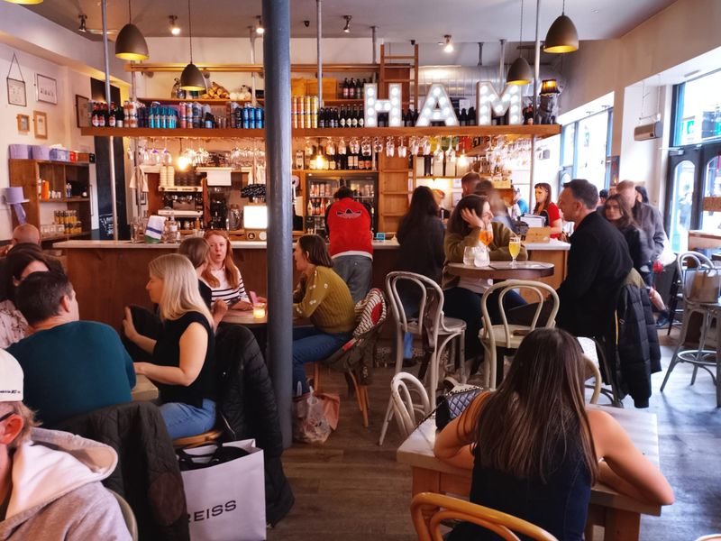 (Pub, Customers). Published on 16-06-2026 