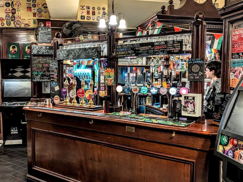 (Pub, Bar). Published on 30-11-2025 