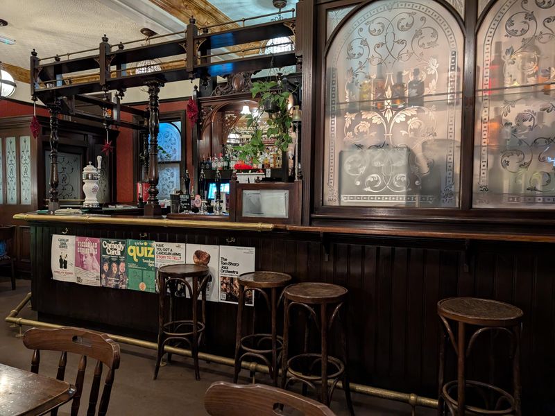 (Pub, Bar). Published on 15-02-2025
