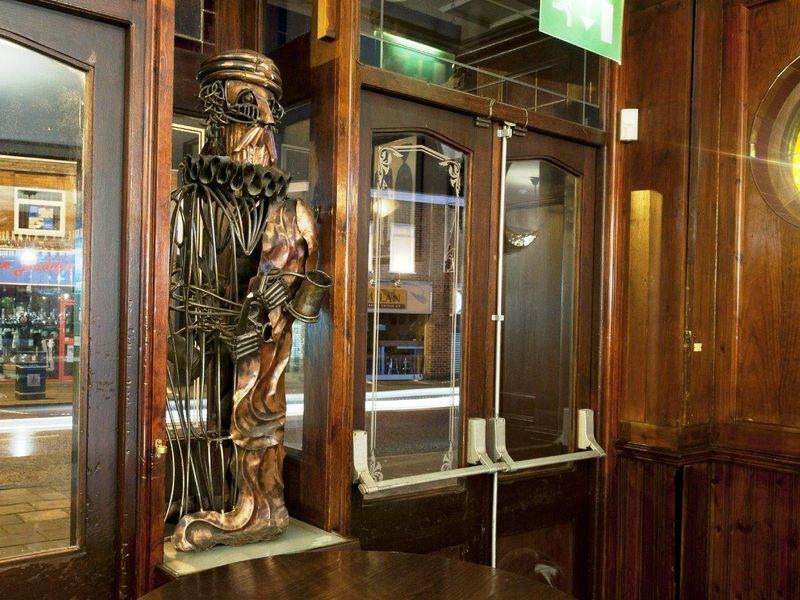 Internal 2026. (Pub, Bar). Published on 08-02-2026 