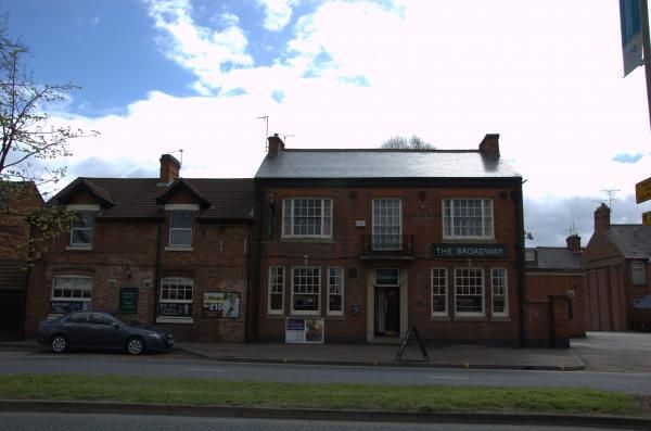 Broadway, Leicester. (Pub, External). Published on 08-09-2013