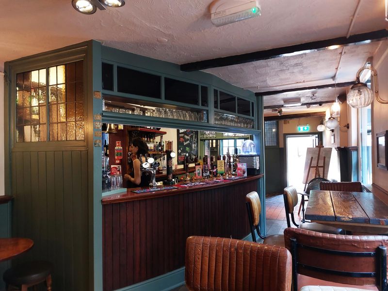 (Bar). Published on 02-10-2026