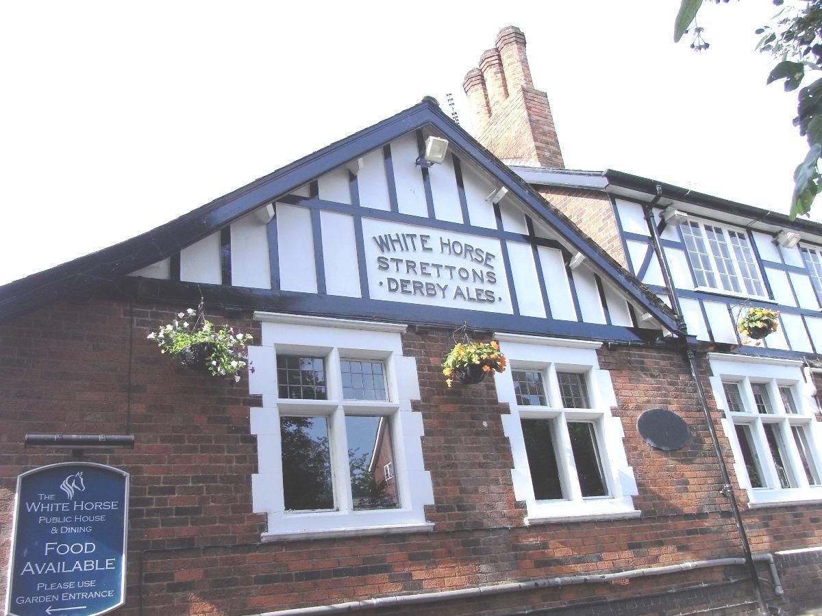 White Horse, Birstall. (Pub, External). Published on 04-11-2021