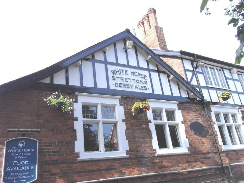 White Horse, Birstall. (Pub, External). Published on 04-11-2021