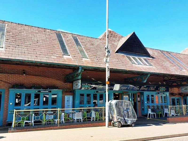 Lord Keeper of the Great Seal, Oadby, 2025. (Pub, External, Key). Published on 22-06-2025