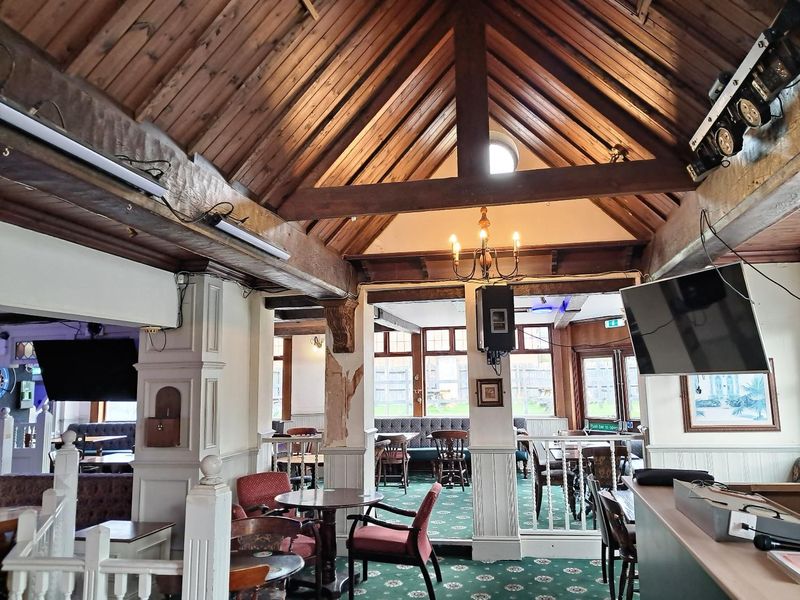 (Pub, Bar). Published on 01-03-2026 